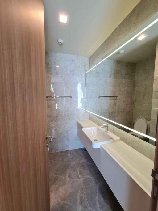 Condo for Rent at Noble Around Sukhumvit 33