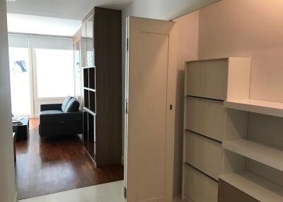 Condo for Rent at Siri Residence