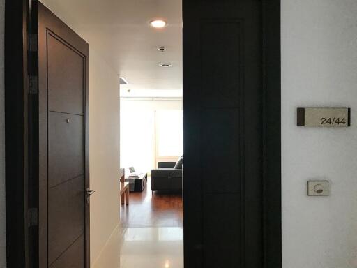 Condo for Rent at Siri Residence