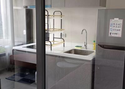 Condo for Rent at Life Asoke Hype