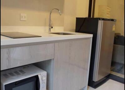 Condo for Rent at Life Sukhumvit 48