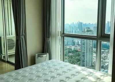 Skywalk Condominium - 3 Bed Condo for Rent *SKAN1581