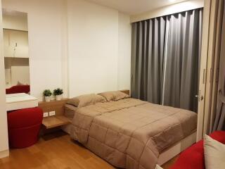 1 Bedroom Condo Room for Rent Blocs 77