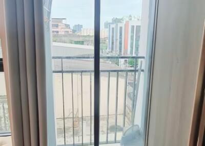 Studio for Rent in Mueang Samut Prakan