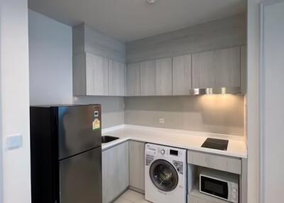 2 Bedroom Condo For Rent