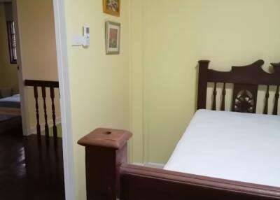 House for Rent in  La Salle Soi 71