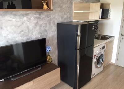 Studio for Rent in Phra Khanong