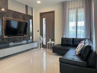 For rent and sell Grand Britannia Village, Bangna Km.12 60.6 square was 6 km. from Mega Bangna