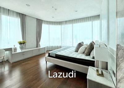 Luxurious 3-Bed Condo at Menam Residences, Bangkok