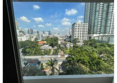 BEAUTIFUL TENANT OCCUPIED CONDO BELOW MARKET PRICE UP FOR SALE - 920021039-5