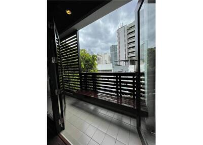 For Rent Pet friendly  newly renoavted 2 Bedrooms apartment in Phrom Phong - 920071001-12675