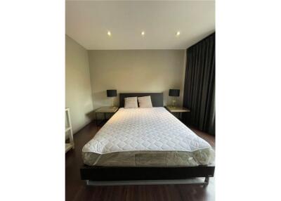 For Rent Pet friendly  newly renoavted 2 Bedrooms apartment in Phrom Phong - 920071001-12675