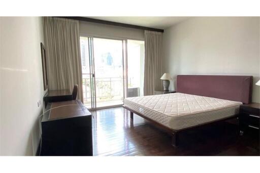 Pet friendly big balcony 2 bedroom in Sathorn