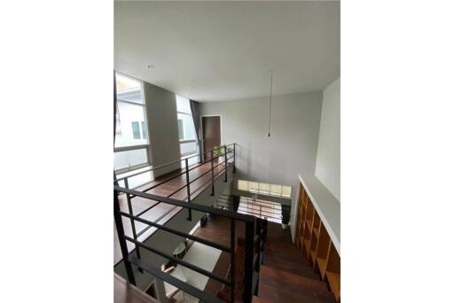 Modern 3-Story Townhouse in Watthana for Sale