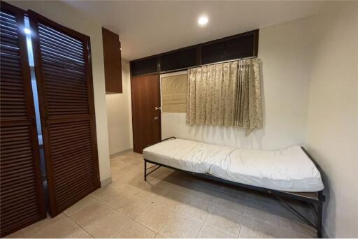 Spacious 3BR Condo with Maid Room - Grand Ville House 1, Sukhumvit 24 - 920071001-12660