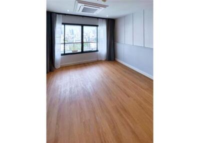 Newly Renovated High-Floor 2Beds / 2 Baths Condo with City Views - Near BTS Pleonchit" - 920071001-12661