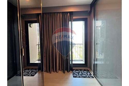 35 Sqm., 1 Bed, 1 Bath Condo listed for ฿ 5,500,000.