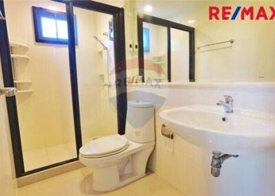 200 Sqm., 4 Beds Townhouse listed for ฿ 6,490,000.