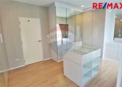 200 Sqm., 4 Beds Townhouse listed for ฿ 5,990,000.