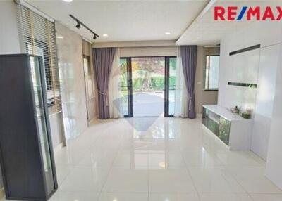 200 Sqm., 4 Beds Townhouse listed for ฿ 5,990,000.