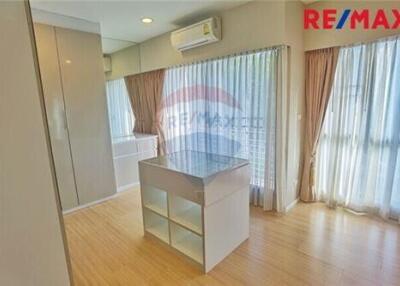 200 Sqm., 4 Beds Townhouse listed for ฿ 5,990,000.