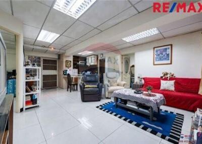 98 Sqm., 3 Beds Condo listed for ฿ 4,700,000.