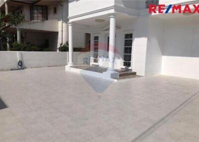 120 Sqm., 4 Beds Townhouse listed for ฿ 4,950,000.