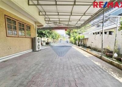 244 Sqm., 4 Beds Townhouse listed for ฿ 12,000,000.