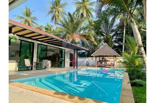 Exquisite Luxury Pool Villa At Khanom Nakhon Si Thammarat