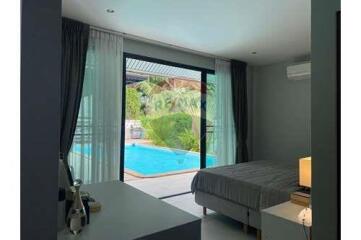 Exquisite Luxury Pool Villa At Khanom Nakhon Si Thammarat