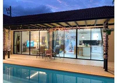 Exquisite Luxury Pool Villa At Khanom Nakhon Si Thammarat