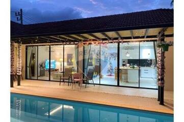 Exquisite Luxury Pool Villa At Khanom Nakhon Si Thammarat