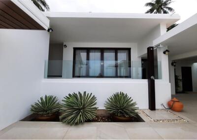 Panoramic sea views: vast and spacious 3 BEDROOM VILLA