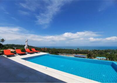 Panoramic sea views: vast and spacious FOUR BEDROOM VILLA