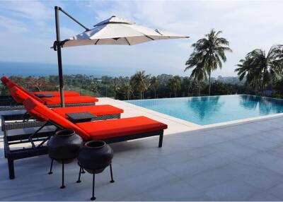 Panoramic sea views: vast and spacious 3 BEDROOM VILLA