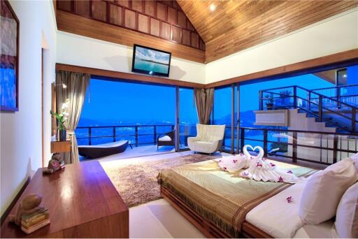 Modern style 5 bedroom sea view villa in Mae Nam