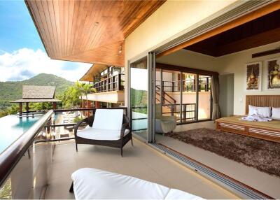 Modern style 5 bedroom sea view villa in Mae Nam