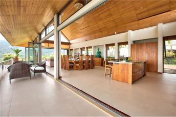 Modern style 5 bedroom sea view villa in Mae Nam