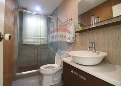 298 Sqm., 2 Beds Townhouse listed for ฿ 7,200,000.