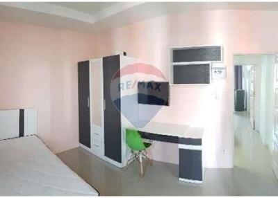 180 Sqm. Townhouse listed for ฿ 3,550,000.