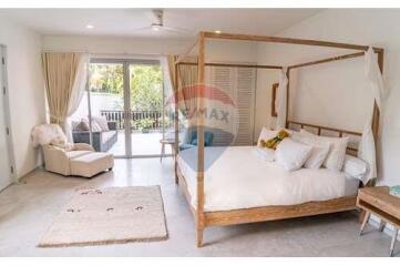 900 Sqm., 5 Beds, 5 Baths House listed for ฿ 89,000,000.