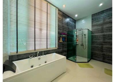 Quality Pool Villa, 3 Bed 4 Bath in Hua Hin Soi 112 For Sale - 920601001-255