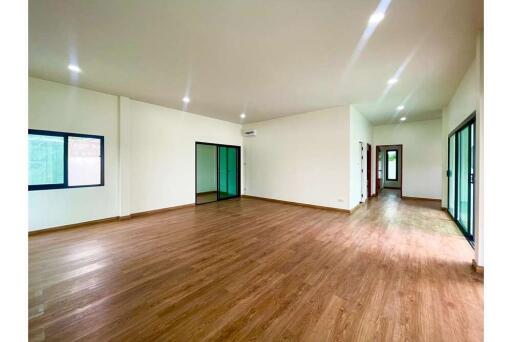 Modern House in Hua Hin Soi 88 For Sale - 920601001-256