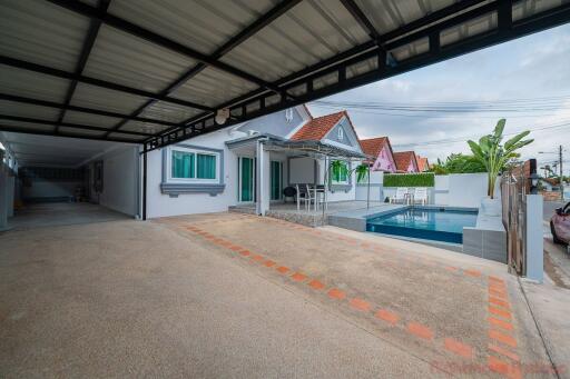 3 Bed House For Sale In East Pattaya - Watana Village