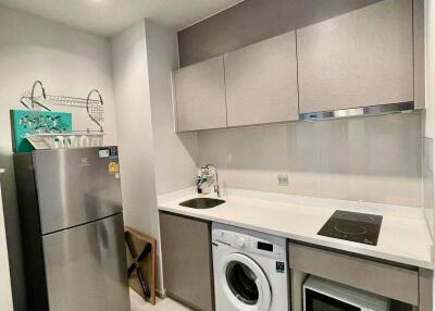 1-BR Condo at Life Asoke - Rama 9 near MRT Phra Ram 9