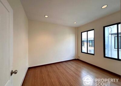 3-BR Townhouse in Bang Na Nuea