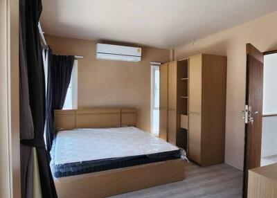 3 Bedrooms 2 storey house for rent in Donkaew-Maerim