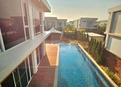 4 Bedrooms Pool villa for rent in San Kamphaeng