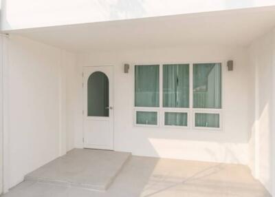 2 Bedrooms Townhouse for sale close to Central Festival Chiangmai