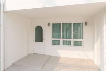 2 Bedrooms Townhouse for sale close to Central Festival Chiangmai